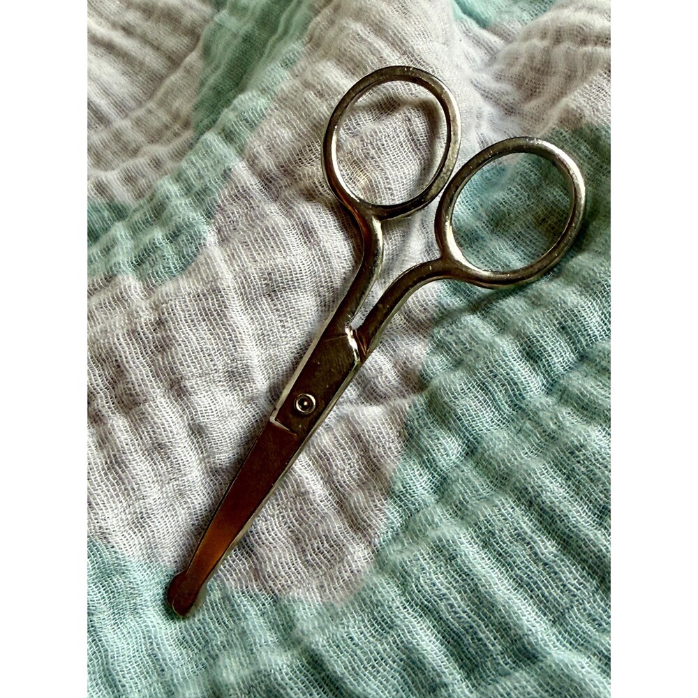 Antique-Style Baby Nail‎ Scissors • Petite Forged Steel Grooming Tool